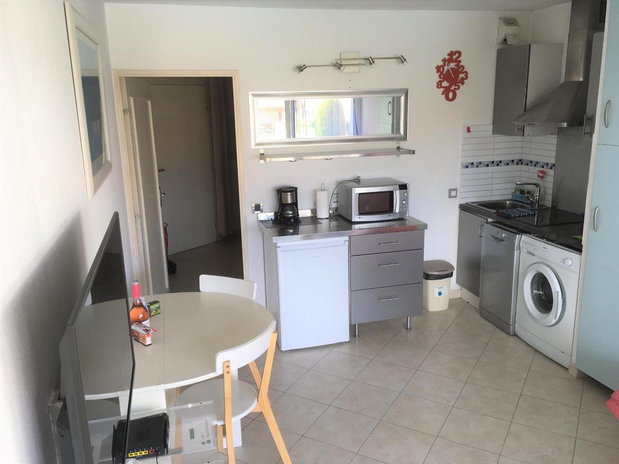 Agreable Appartement 4 Personnes A Villeneuve-Loubet Plage, Piscine, Mer, Commerces A Proximite Exterior foto